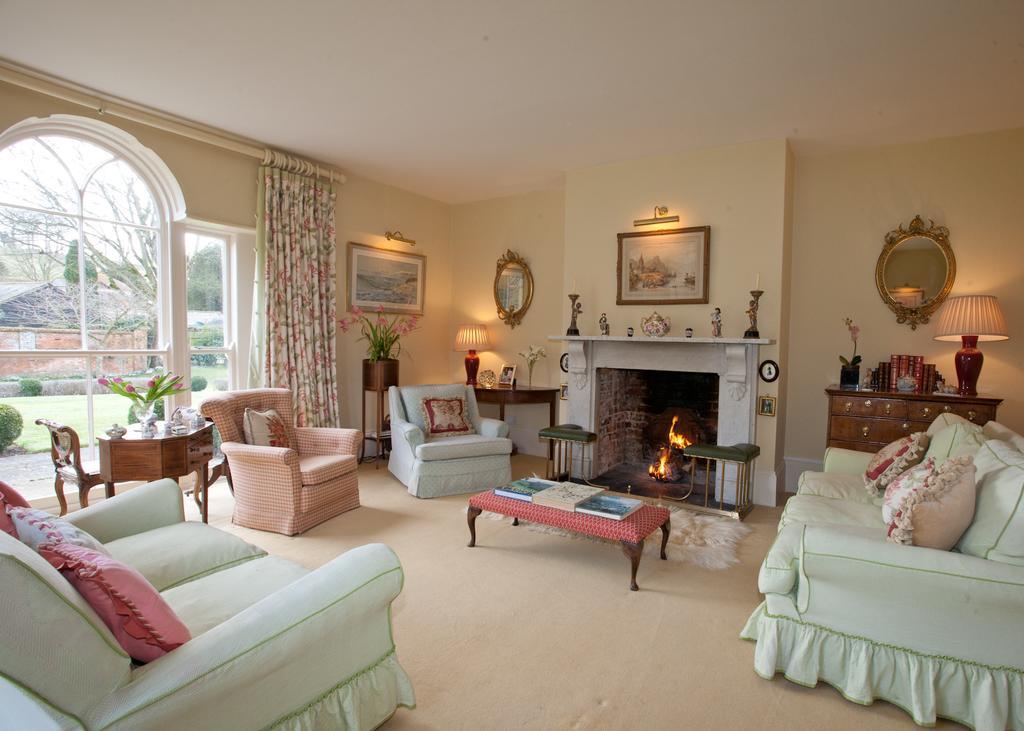 Отель Brunton Farmhouse Collingbourne Kingston Экстерьер фото
