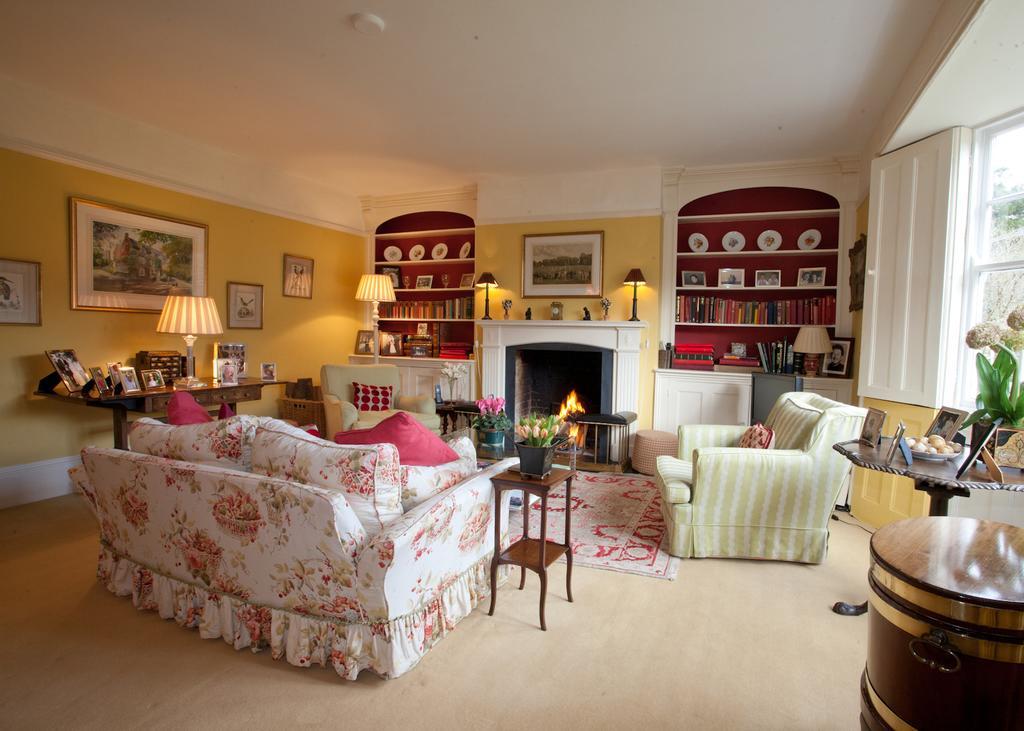 Отель Brunton Farmhouse Collingbourne Kingston Экстерьер фото